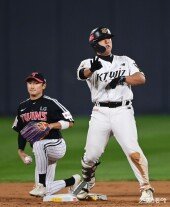 강백호, 시작부터 2루타