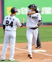 문상철, 추격의 솔로포~