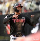 오지환 ‘달아나는 득점’