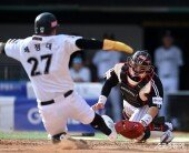 박동원 ‘실점을 막아야해’