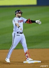 오스틴 ‘선제 1타점’