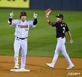 김현수 ‘홈런 비디오판독’