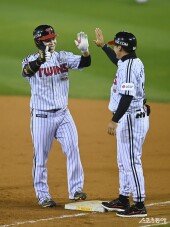 문성주 ‘달아나는 1타점’