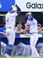 김헌곤, 디아즈를 향한 하트 공격