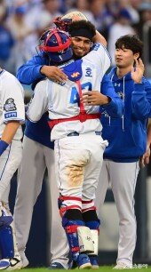 레예스, 강민호 오늘 리드 좋았어