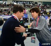 홍명보 감독, 좋은 경기 펼칩시다