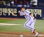 홍창기, 시작이 좋아