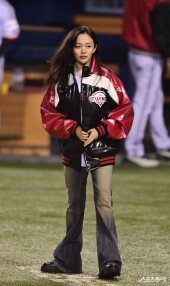 정지소, 수줍게 애국가 제창 완료