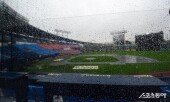 비 내리는 짐실야구장 PO 4차전 정상개시 가능할까?