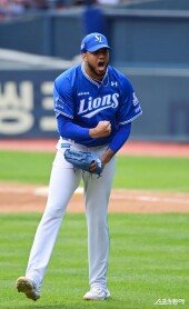 레예스, 짜릿한 포효