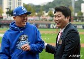박진만 감독-박재홍 해설위원 ‘웃음 보따리~’