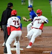 김선빈, 3루타 달려라~