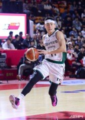 이관희 ‘DB 유니폼을 입고’