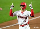 솔로포 김도영, 한국시리즈 첫 홈런!