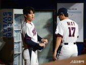 윤동희 ‘물 한 잔 마시고’