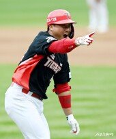 그랜드슬램 김태군, 내가 날렸어!