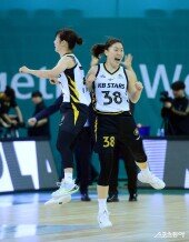 나윤정 ‘기쁨의 3점슛’