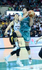 진안 ‘하나 유니폼 입고’