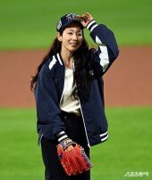 박신혜, 여전히 아름다운 시구