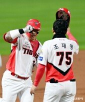 최형우, PS 역대 최고령 홈런!