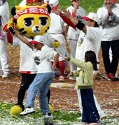 나성범, 가족과 우승 댄스!