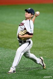 투구하는 김택연