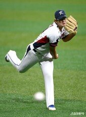 김서현 ‘날아간다’