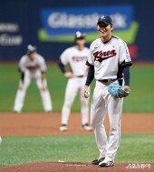 밝게 웃는 소형준