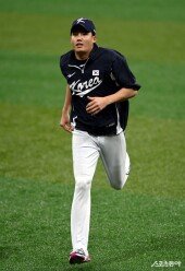 대표팀 합류 임찬규, 힘찬 달리기