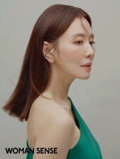 53세 이일화, 자기관리에 진심 “간헐적 단식+홈트, 운동은 매일” [화보]