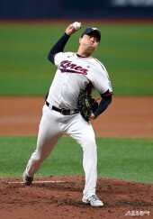 이영하 ‘5회도 무실점’