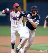 홍창기 ‘도망가자’