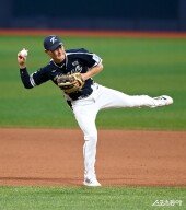 김주원, 러닝 스로우