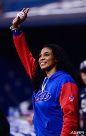 한국-쿠바 평가전 시구 맡은 실바