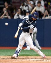 문보경 ‘큼지막한 2루타’