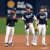 류중일 감독 ‘실책을 줄여야해’