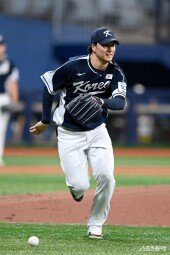 정해영 ‘공과 함께’