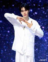 이펙스 아민 ‘조각미남~’