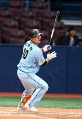 한동희 ‘1타점 적시타’