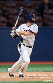 홍창기 ‘선두타자 출루’