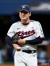 곽빈, 1회부터 실점 허용