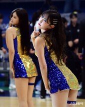 치어리더 ‘나 예뻐~’