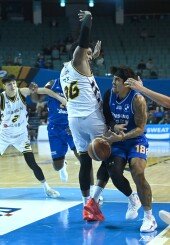 구탕 ‘공을 놓쳤다’