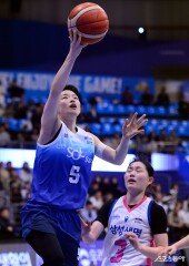 강계리 ‘날렵하게 슛~’