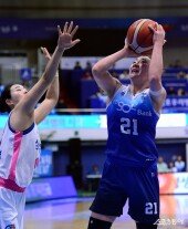 김진영 ‘쏘면 들어간다’