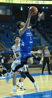 이정현 ‘레이업슛 간다’