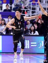 한희원 ‘3점슛 엄지척’