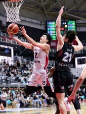 배병준 ‘코트 위를 날아서’