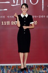 블랙원피스 조여정 ‘콜라병 몸매의 유혹~’