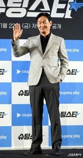 최용수 감독 ‘미소의 감독’